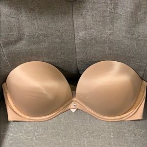 Victoria’s Secret Nude Strapless Push Up Bra